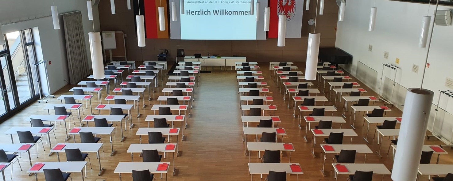 Auswahlverfahren Auswahltest Das Bild zeigt den Schreibraum für die Auswahltests.