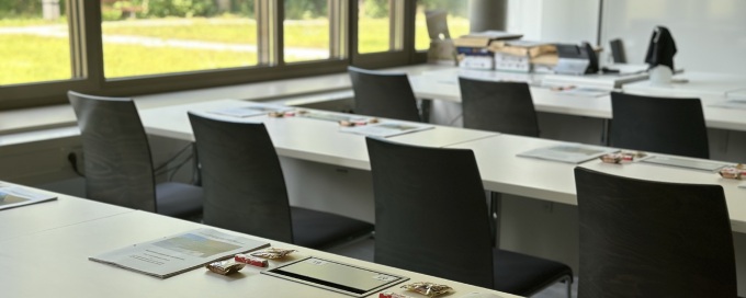 Die Lehrsäle sind vorbereitet.